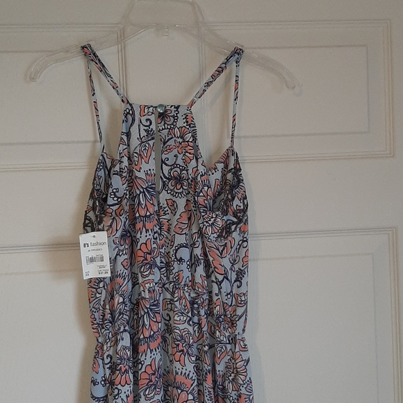 Dress - Picture 5 of 8